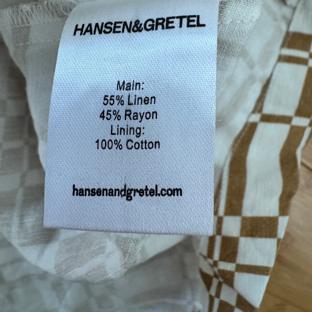 Hansen + Gretel Paros maxi dress in a gold and white geometric print medium - Picture 7 of 7